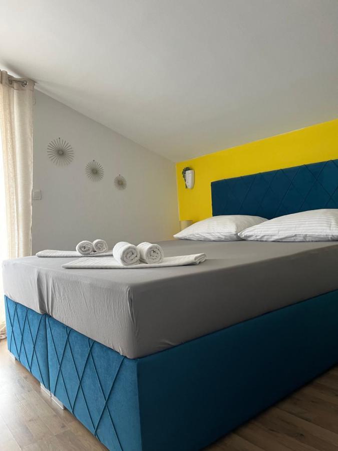 Guesthouse Villa Jurisic Novalja Exteriér fotografie