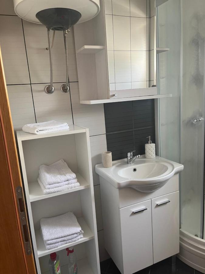 Guesthouse Villa Jurisic Novalja Exteriér fotografie