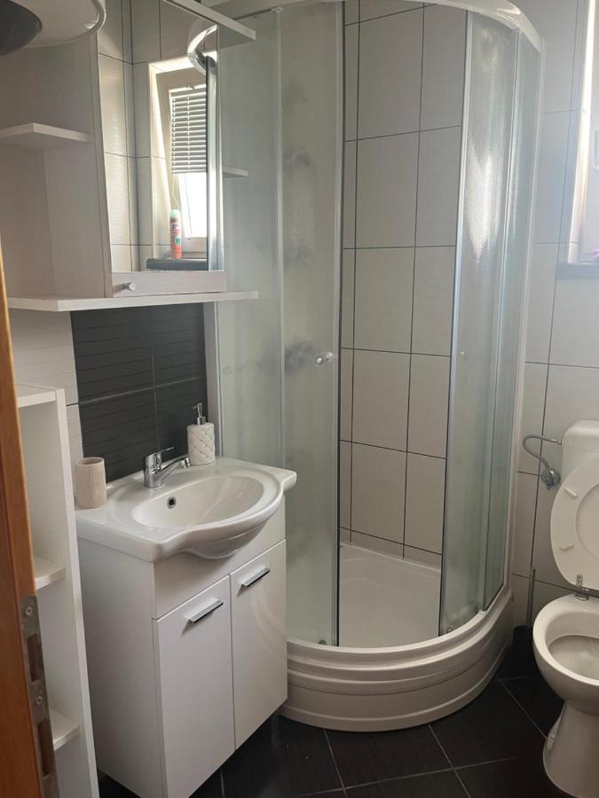Guesthouse Villa Jurisic Novalja Exteriér fotografie