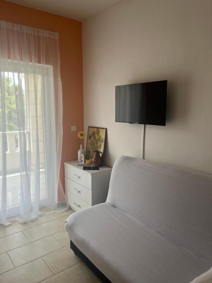 Guesthouse Villa Jurisic Novalja Exteriér fotografie